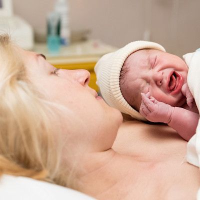 Synnyttäjän postspinaalipäänsärky ja neurologisten komplikaatioiden riski