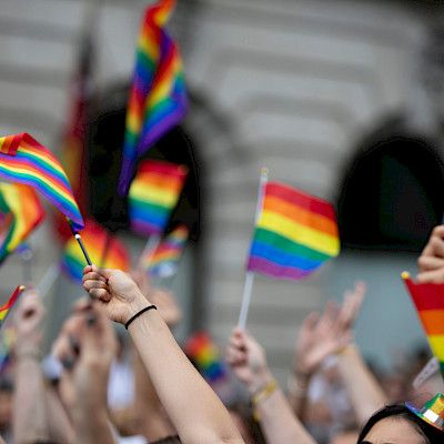 Prideen osallistuminen on viesti tasa-arvon puolesta