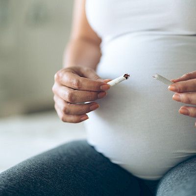 Äidin tupakointi raskausaikana lisää lapsen infektioriskiä