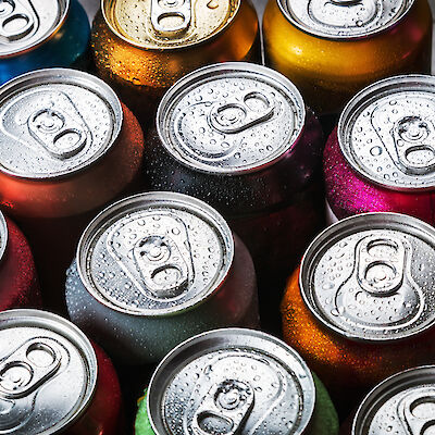 Increased consumption of energy drinks among children and adolescents between 2014 and 2022 is associated with non-adherence to sleep duration recommendations