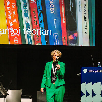 Max Oker-Blom -tunnustuspalkinto Minna Haliselle