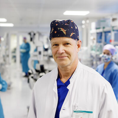 Aivot leikkauspöydällä 