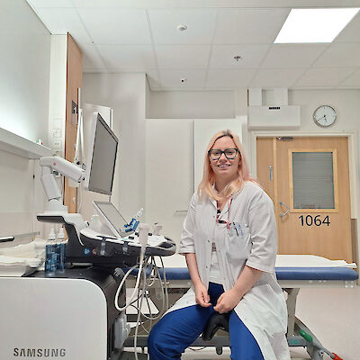 Reumalääkärin Instagram jakaa tietoa ja innostaa opiskelemaan