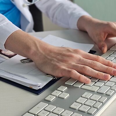 Pirha irtisanoi erikoislääkärin vakavan tietosuojarikkomuksen takia