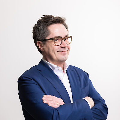 Milttonilta Apotin asiakaskokemusta johtamaan