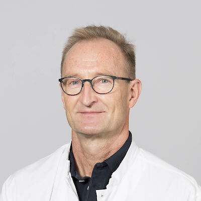 Jukka Salmista esitetään Husin johtajaylilääkärin virkaan