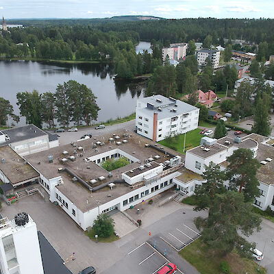 Lääkäreille ei juuri muutoksia Kainuun YT-neuvotteluissa