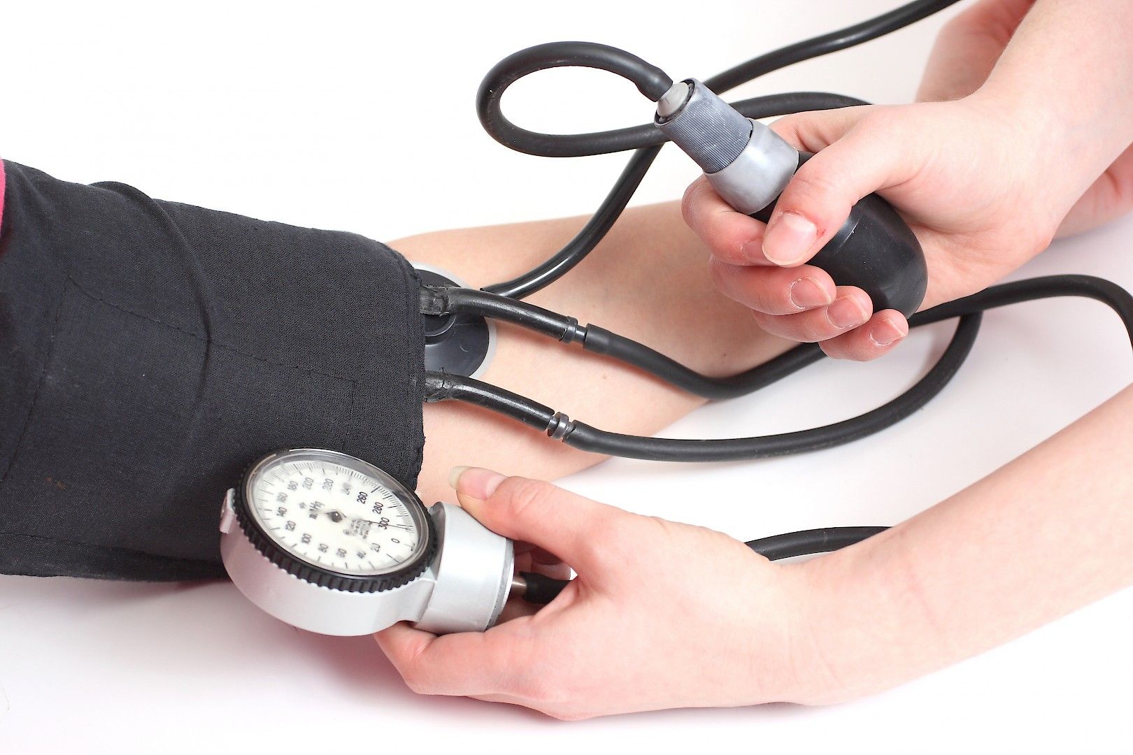 Давления 5 c. Артериальная гипертензия. Снижение артериального давления. Уменьшение артериального давления. Высокое артериальное давление.