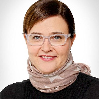 Komplisoituneen välikorvatulehduksen ja avohoidon välikorvatulehduksen bakteerietiologia erilainen