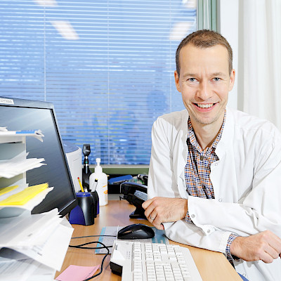 Jarkko Suomela alkaa vetää  Miten sinä hoitaisit -palstaa