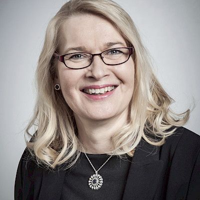 Psykoosilääkkeiden ja fyysisten rajoitteiden käyttö yleistä iäkkäiden muistihäiriöpotilaiden hoidossa