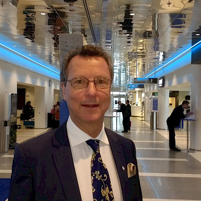 Arkkiatrin palkinto Eero Hirvensalolle