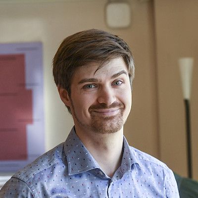 Tuleeko lääkäreistä tietojärjestelmien apuvälineitä?