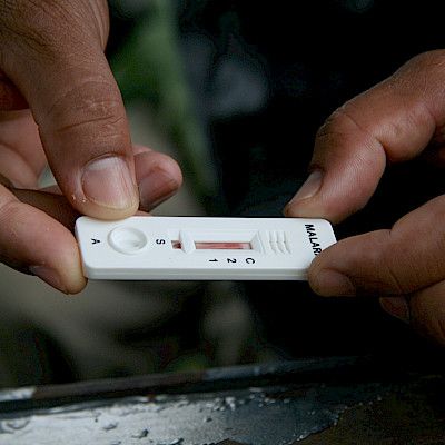 Vähemmän malarialääkkeitä, enemmän antibiootteja
