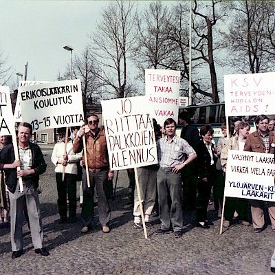 Lääkärin Suomi 100/75. Irti masennusvuosien kuristusotteesta  – lääkärilakko 1984