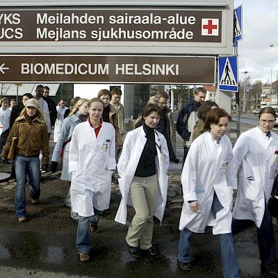 Lääkärin Suomi 100/93. Lisää medisiinareita yliopistoihin