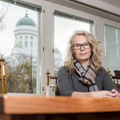 Asiantuntijat ahtaalla
