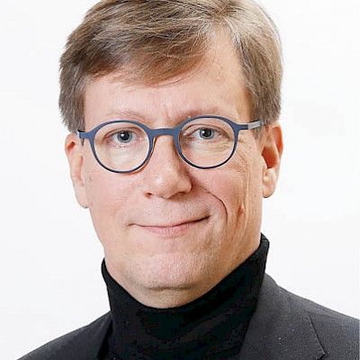 Enbart sociala medier räcker inte