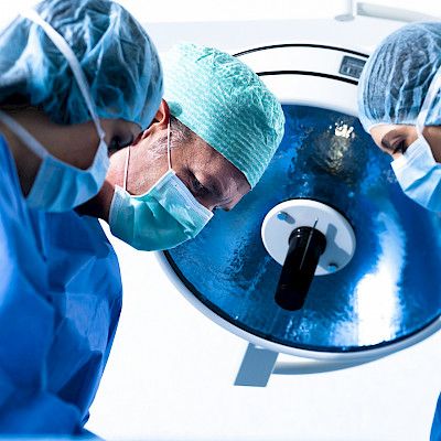 Uutta tietoa lasten skolioosikirurgian leikkausmenetelmistä ja komplikaatioista