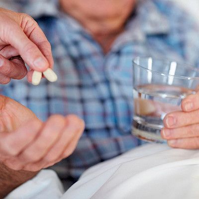 Alzheimer-potilaat verrokkihenkilöitä useammin sairaalahoitoon antibioottihoidon jälkeen