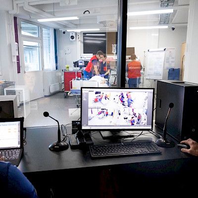 OYS avasi kliinisten taitojen koulutuskeskuksen