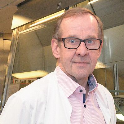 Duodecim palkitsi syövänehkäisyn pioneerin ja terveysviestijän