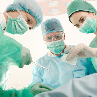 Terveydenhuoltolakiin esitetään poikkeussäännöstä kiireettömästä leikkaustoiminnasta