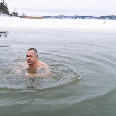 Laiturilääkäri Haapasalo viihtyy avannossa