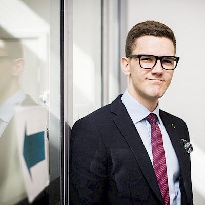 Erikoistumiskoulutus huolettaa opiskelijoita