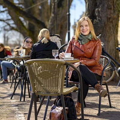 ”Jospa pääsisi kurkkaamaan leikkaussaliin”