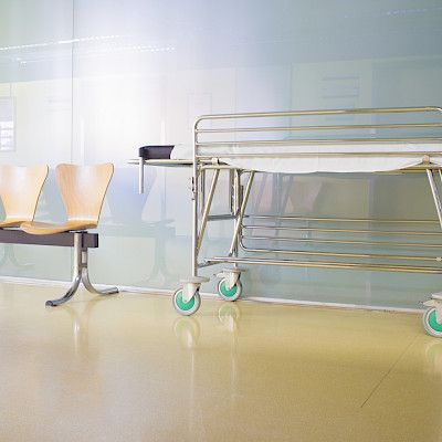 THL varoittaa: Italiasta uhkaa levitä sairaalabakteereja
