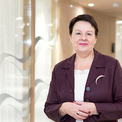 Kirsi Varhila nimitettiin kansliapäälliköksi