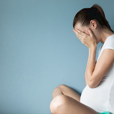 Pitkään jatkunut masennus raskauden aikana näkyy hiusten kortisolitasossa