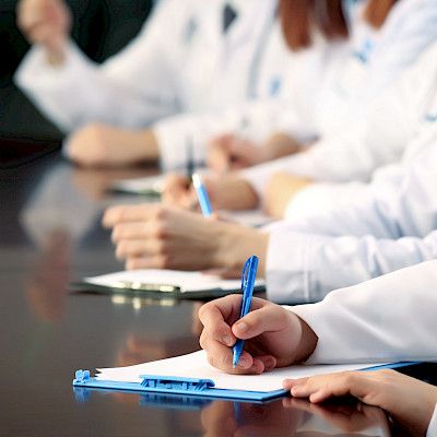 Lääkäriliitto patistaa työnantajia noudattamaan lakia täydennyskoulutuksiin pääsyssä