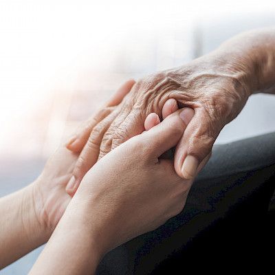Palliatiivisen lääketieteen opetus sai suosituksen