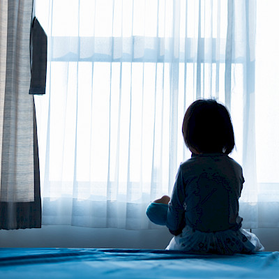 Lapseen kohdistuneen seksuaali- ja pahoinpitelyrikosepäilyn selvittely erikoissairaanhoidossa