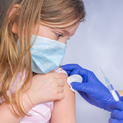 12–15-vuotiaiden rokottamisesta Pfizer-Biontechilla päätetään, kun EMA antaa myyntiluvan