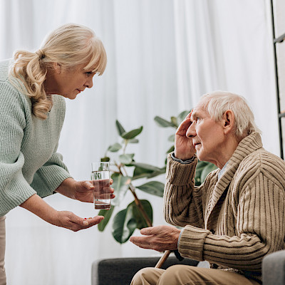 Väitös: Alzheimerin taudin neuropsykiatrisia kyselyjä tulisi kehittää