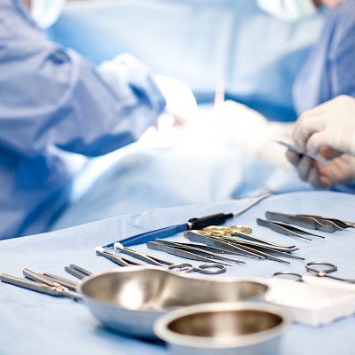 Syöpäpotilaiden leikkaukseen pääsyssä viiveitä tiukkojen koronarajoituksien maissa