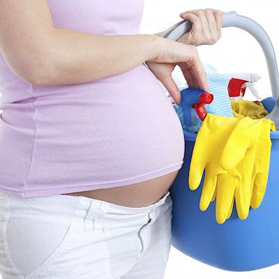 Uusi o pas  auttaa tunnistamaan työn altisteet raskauden aikana