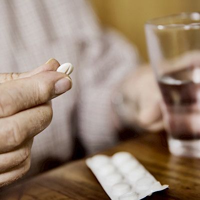 Lääke75+ auttaa iäkkään potilaan kivun hoidossa