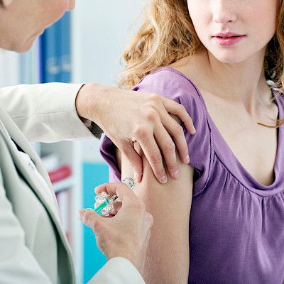 HPV-rokotteen antamisaikaa pidennetään – syynä koronaepidemia