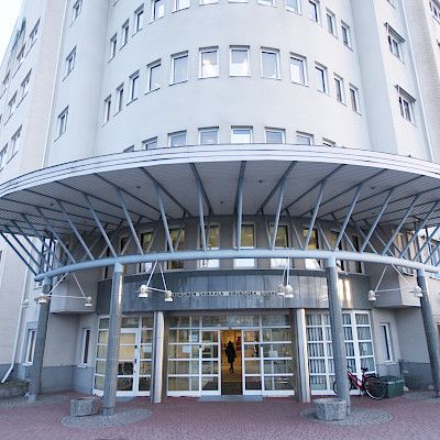 Valvira määrää lopettamaan leikkauksia Pohjanmaalla ja Satakunnassa