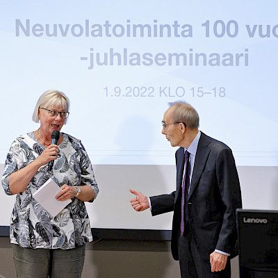 Neuvolatoiminta täyttää sata vuotta