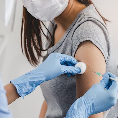 Ema suosittelee mukautettua rokotetta omikron-muunnokseen