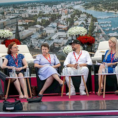 Kun terveyspalveluihin vain pääsee, niiden taso on hyvä, panelistit totesivat