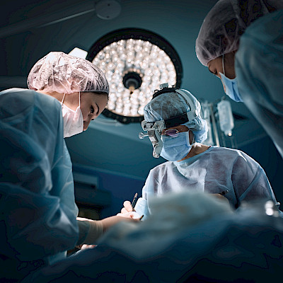 BBC: Kirurgit kohtaavat seksuaalista häirintää jopa leikkaussalissa
