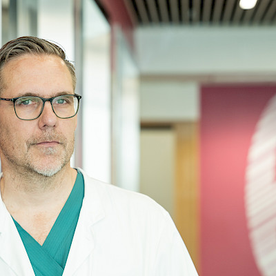 Vuoden syöpälääkäri on Peter Boström