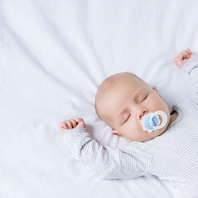 Suomen vuodenajat voivat vaikuttaa vauvojen uneen