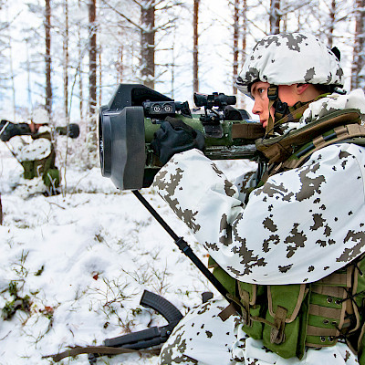 Nuoria voisivat tarkastaa reservin lääkärit